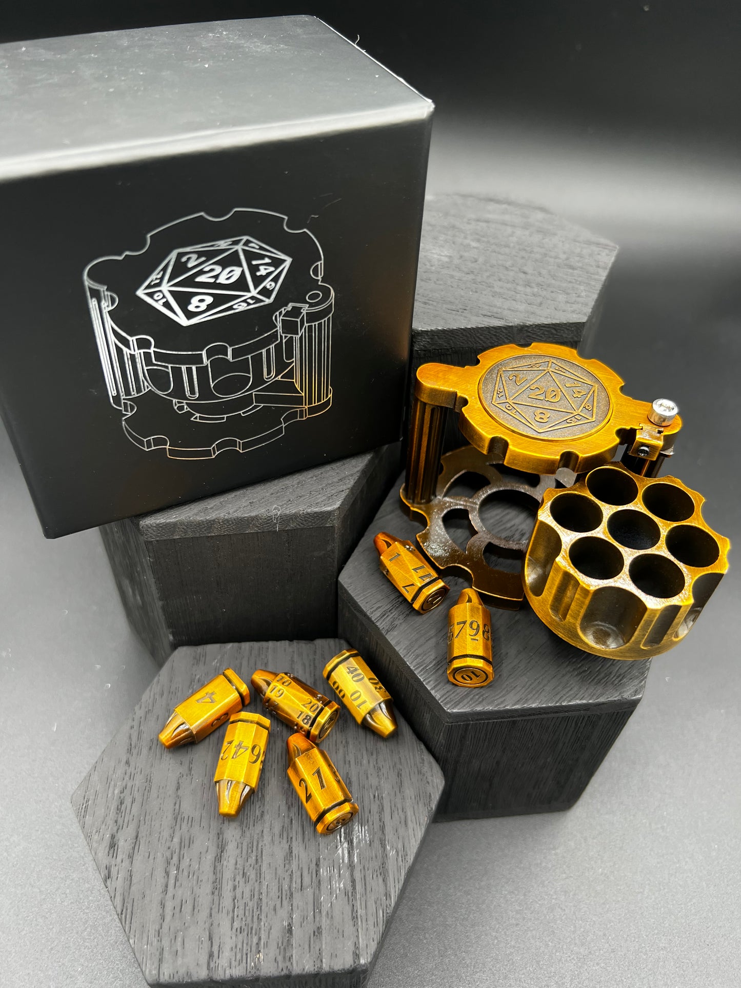 Revolver Spinner - Antique Brass