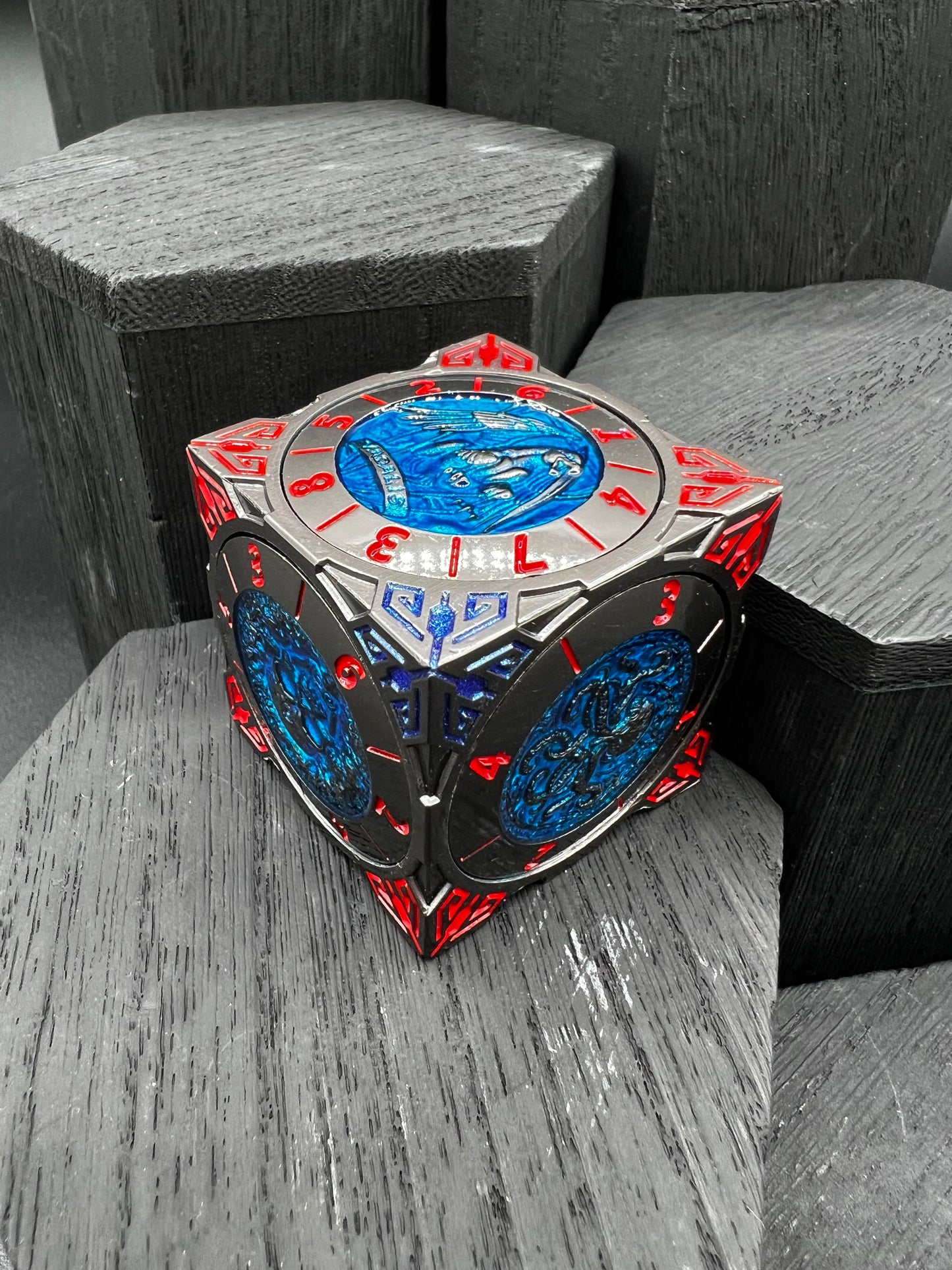 Cube Spinner - Blue and Red