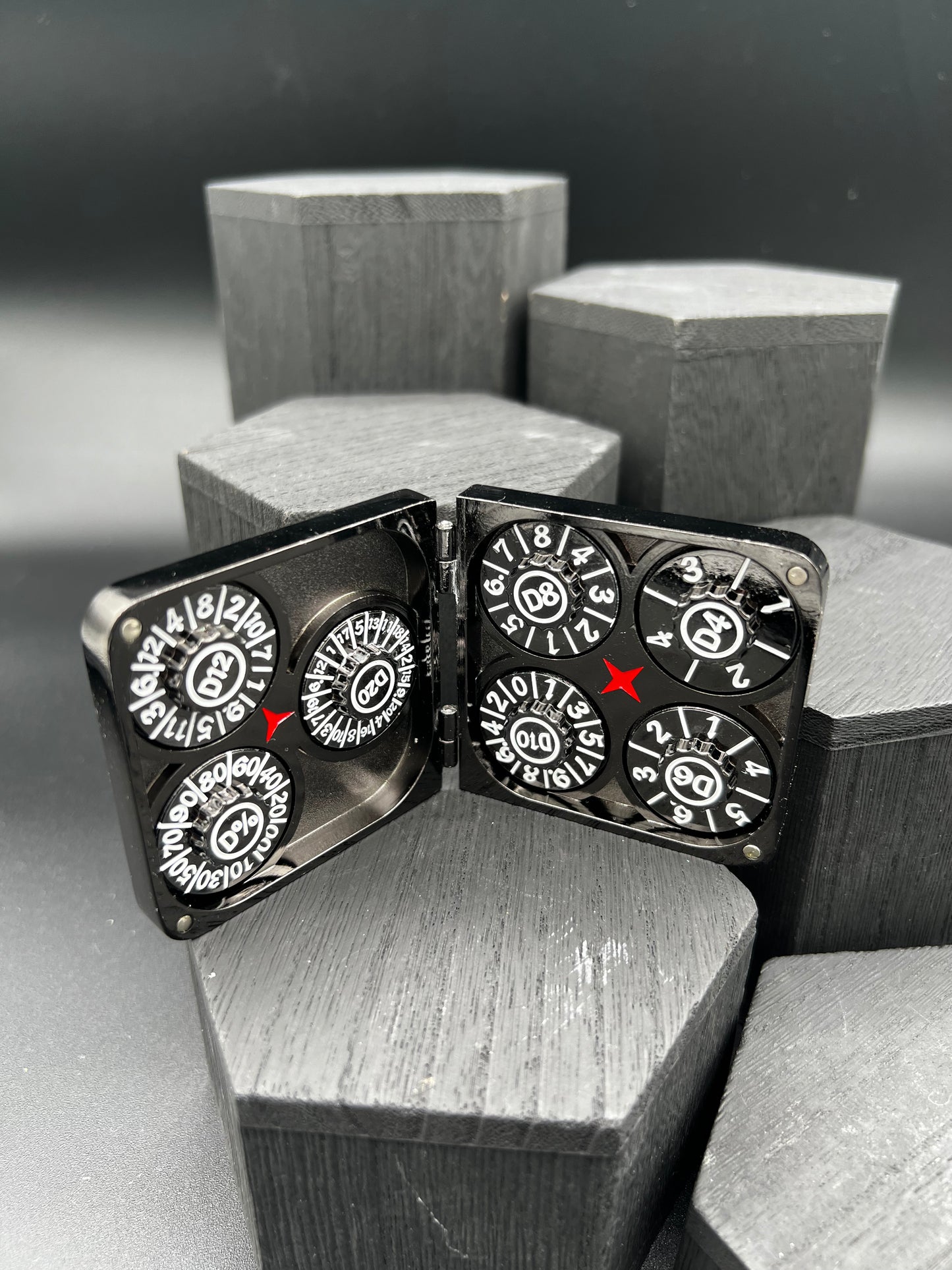 Folding Wallet Spinner - Gunmetal and Red