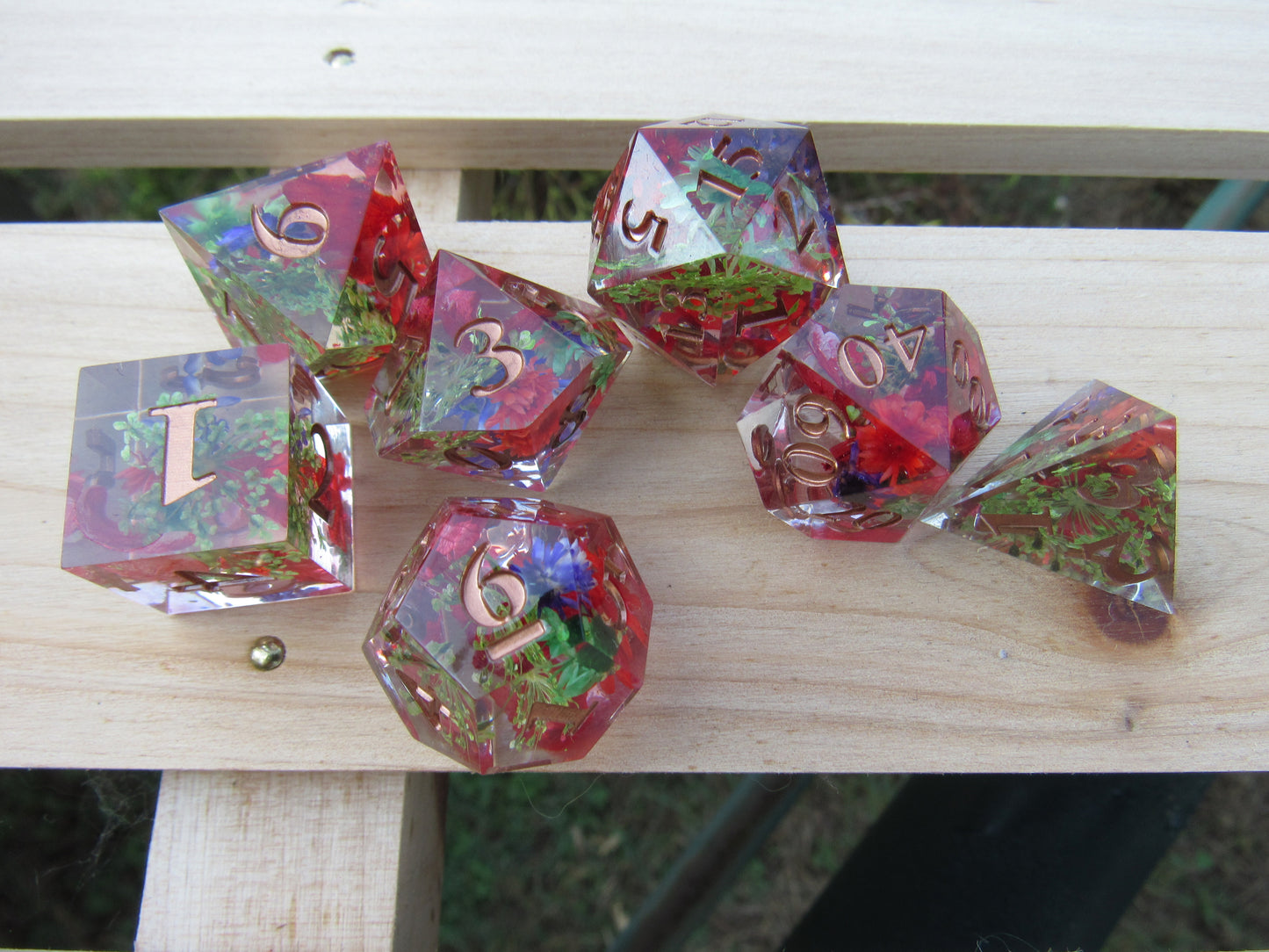 Red and Green Floral Sharp Resin Dice