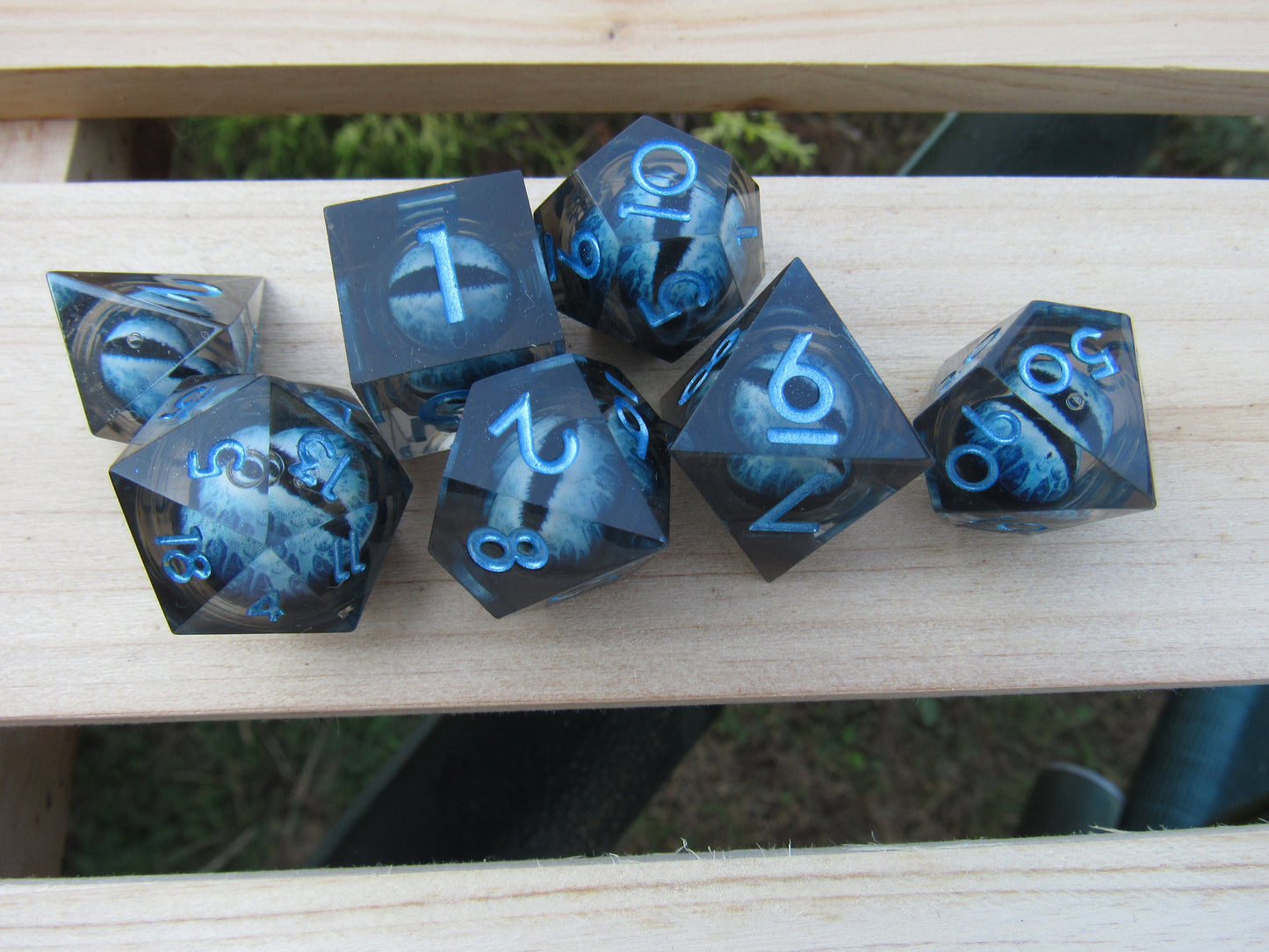 Blue Eyeball Liquid Core Sharp Resin Dice