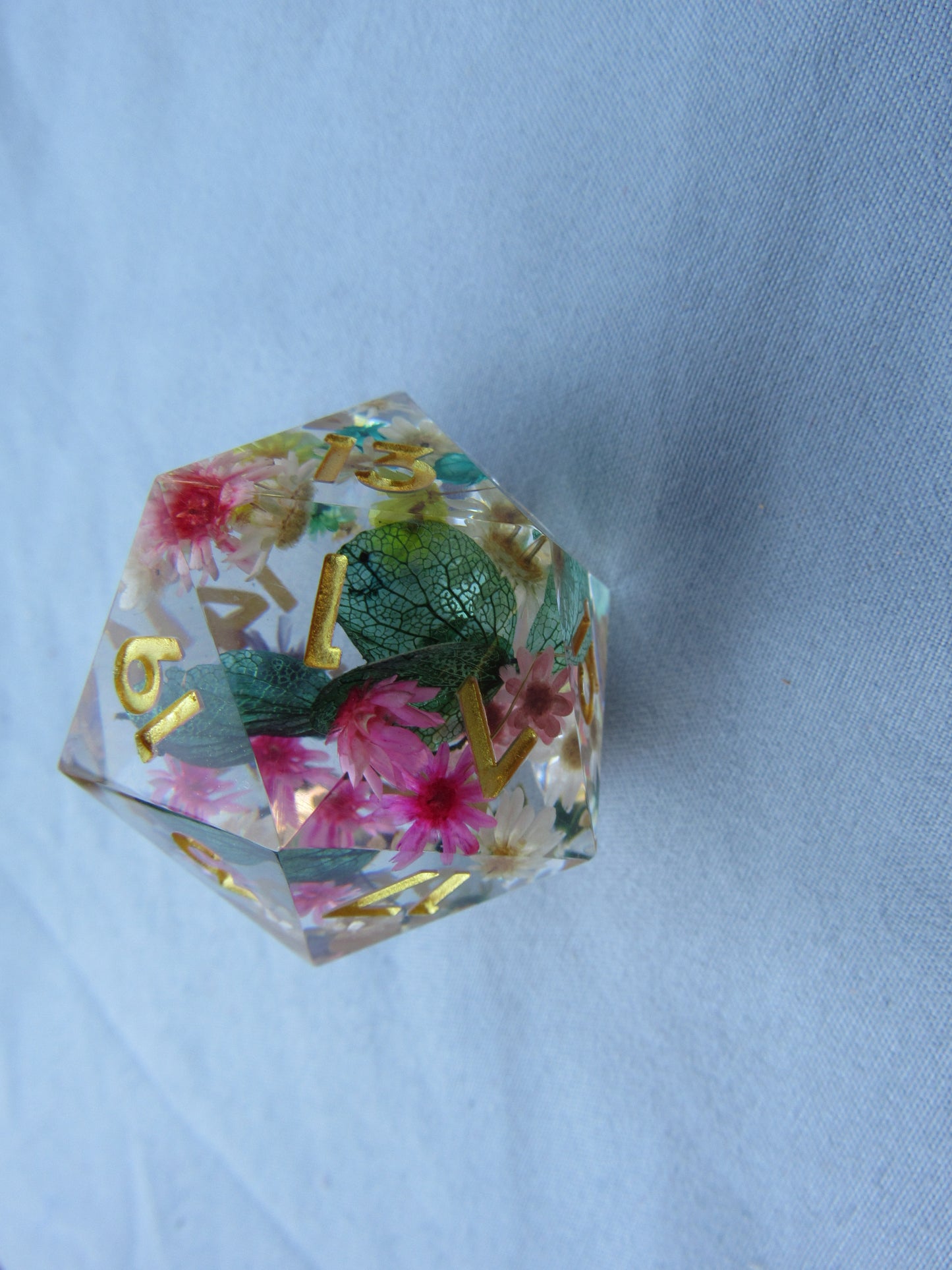 Floral Large D20