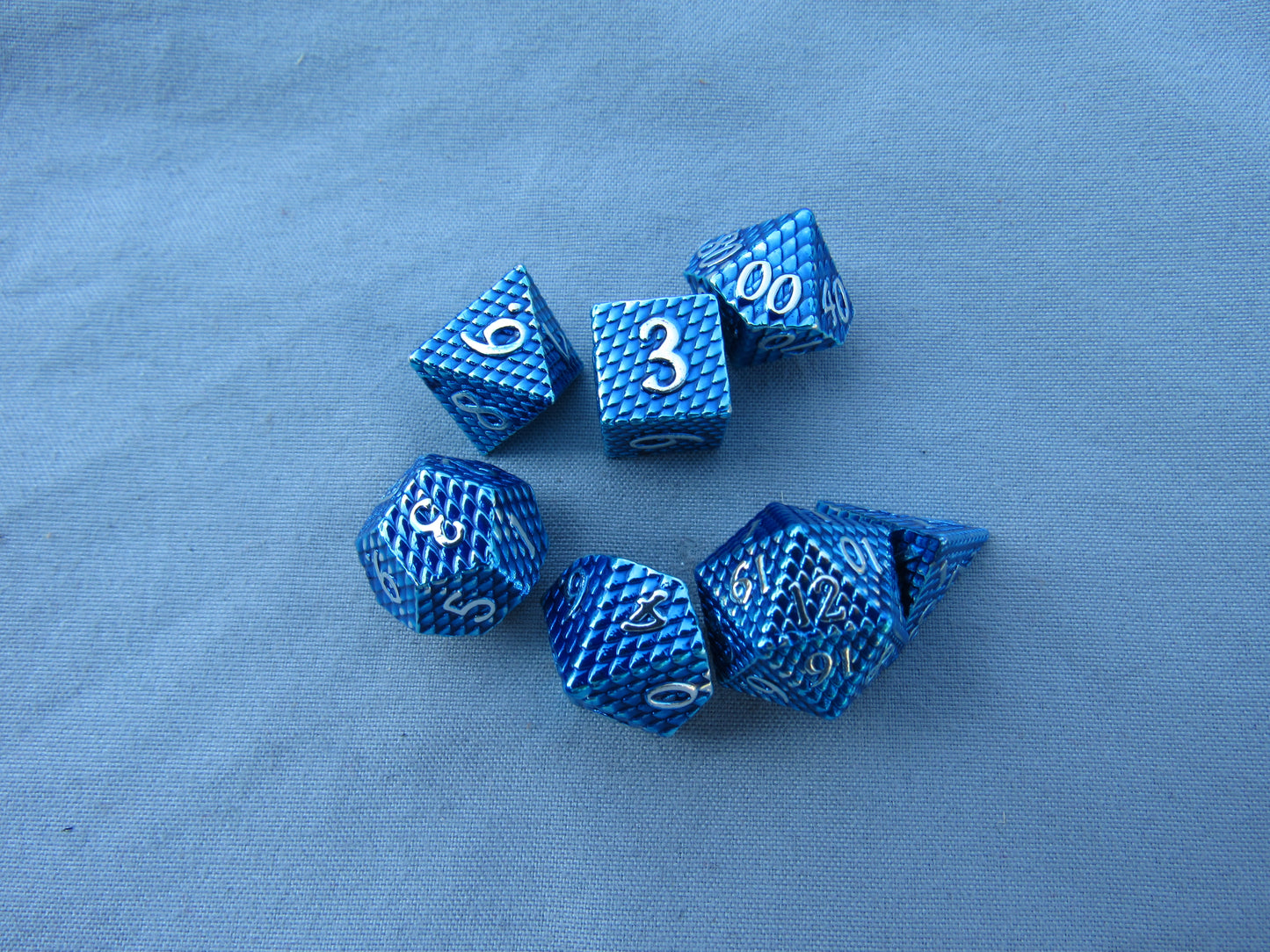 Blue and Silver Mini Dragon Scale Dice