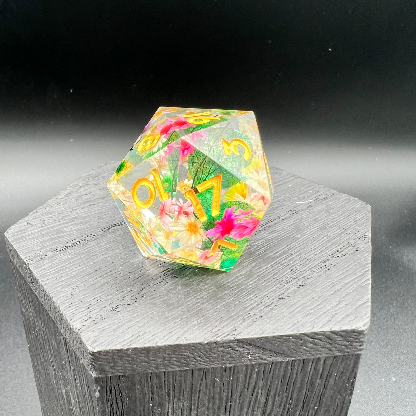 Floral Large D20