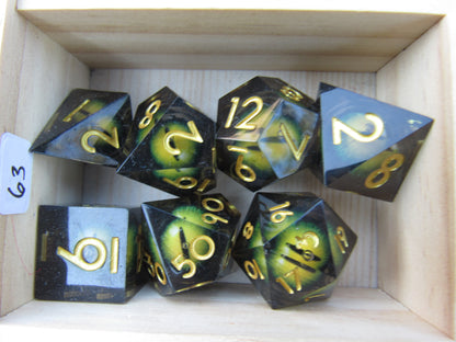 Dark Green Eyeball Liquid Core Sharp Resin Dice