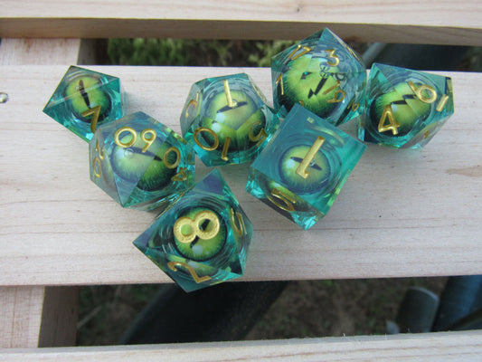 Green Eyeball Liquid Core Sharp Resin Dice
