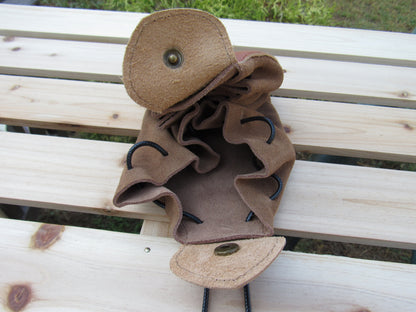 D20 - Brown Leather Bag