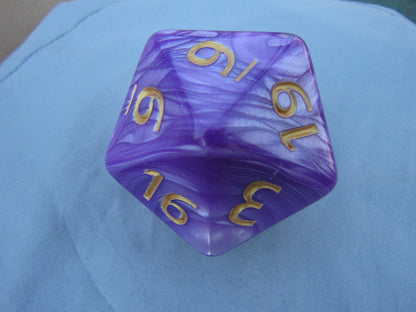 Giant Purple Pearl D20