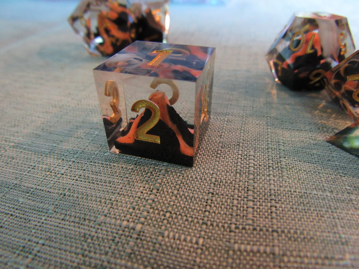 Inclusion Sharp Resin Dice Set