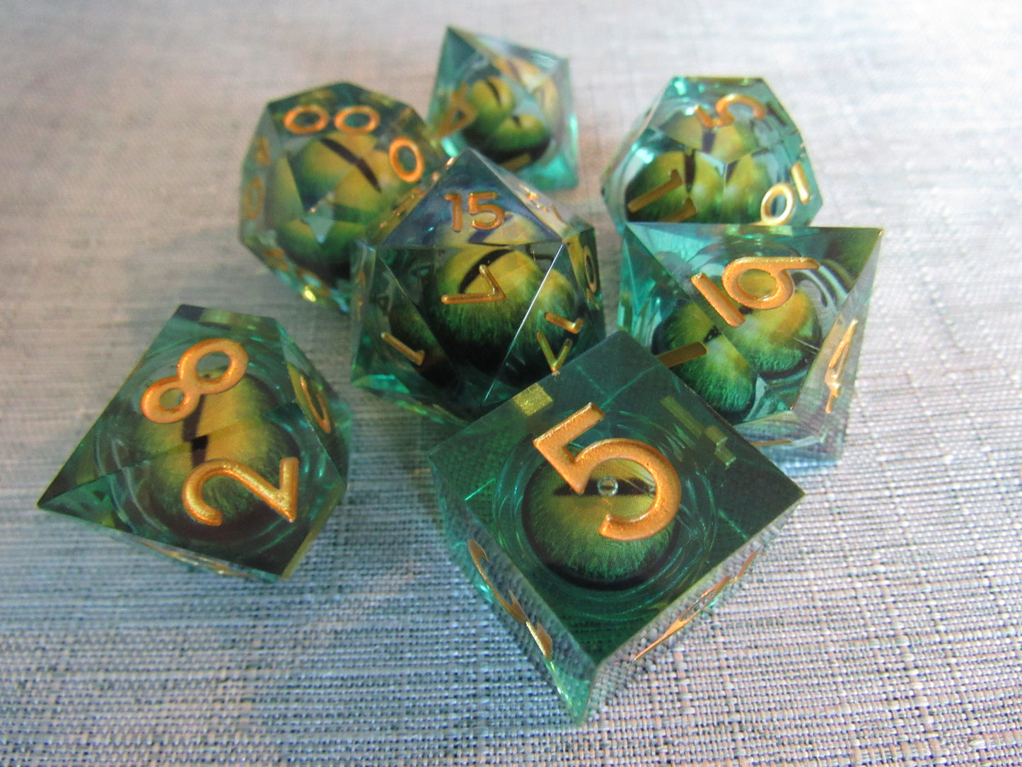 Eyeball Sharp Resin Dice Set