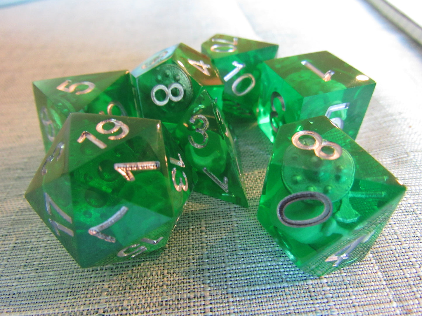 Inclusion Sharp Resin Dice Set