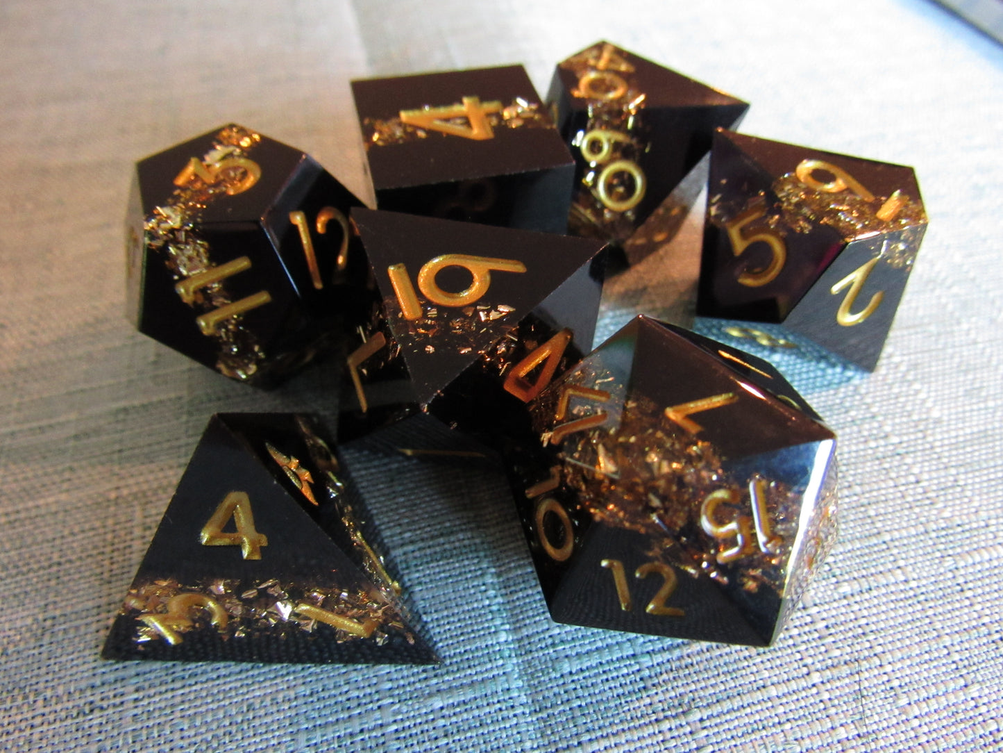 Glitter Color Band Sharp Resin Dice Set