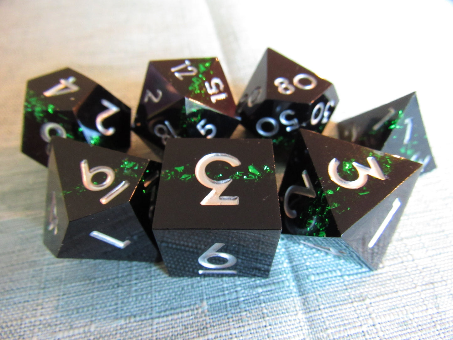 Glitter Color Band Sharp Resin Dice Set