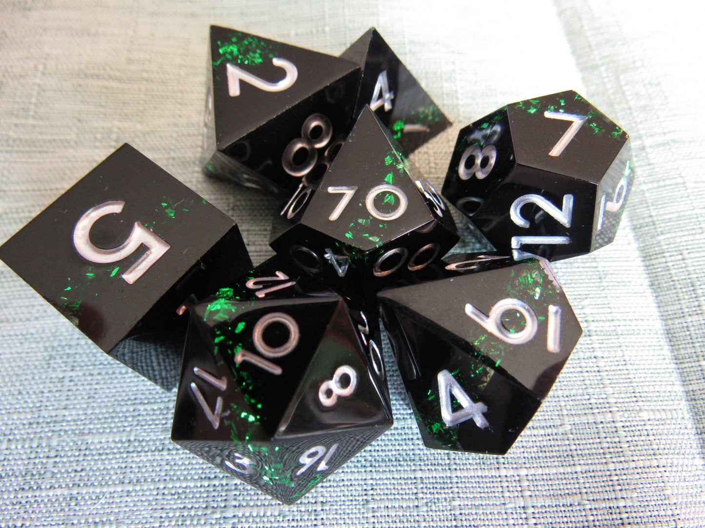 Glitter Color Band Sharp Resin Dice Set