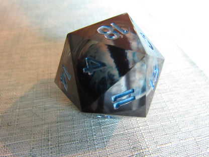 Dragon Eye Liquid Core Resin D20 (Large - 33mm)