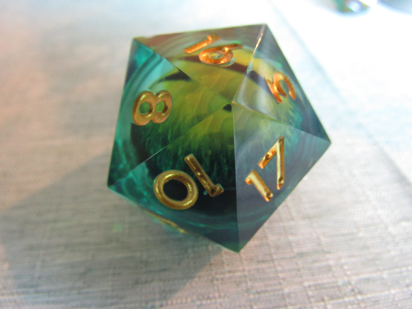 Dragon Eye Liquid Core Resin D20 (Large - 33mm)