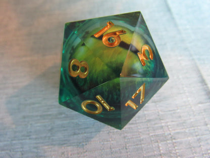 Dragon Eye Liquid Core Resin D20 (Large - 33mm)