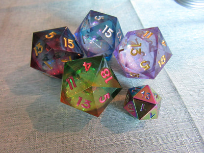 Glitter Liquid Core Resin D20 (Large - 33mm)