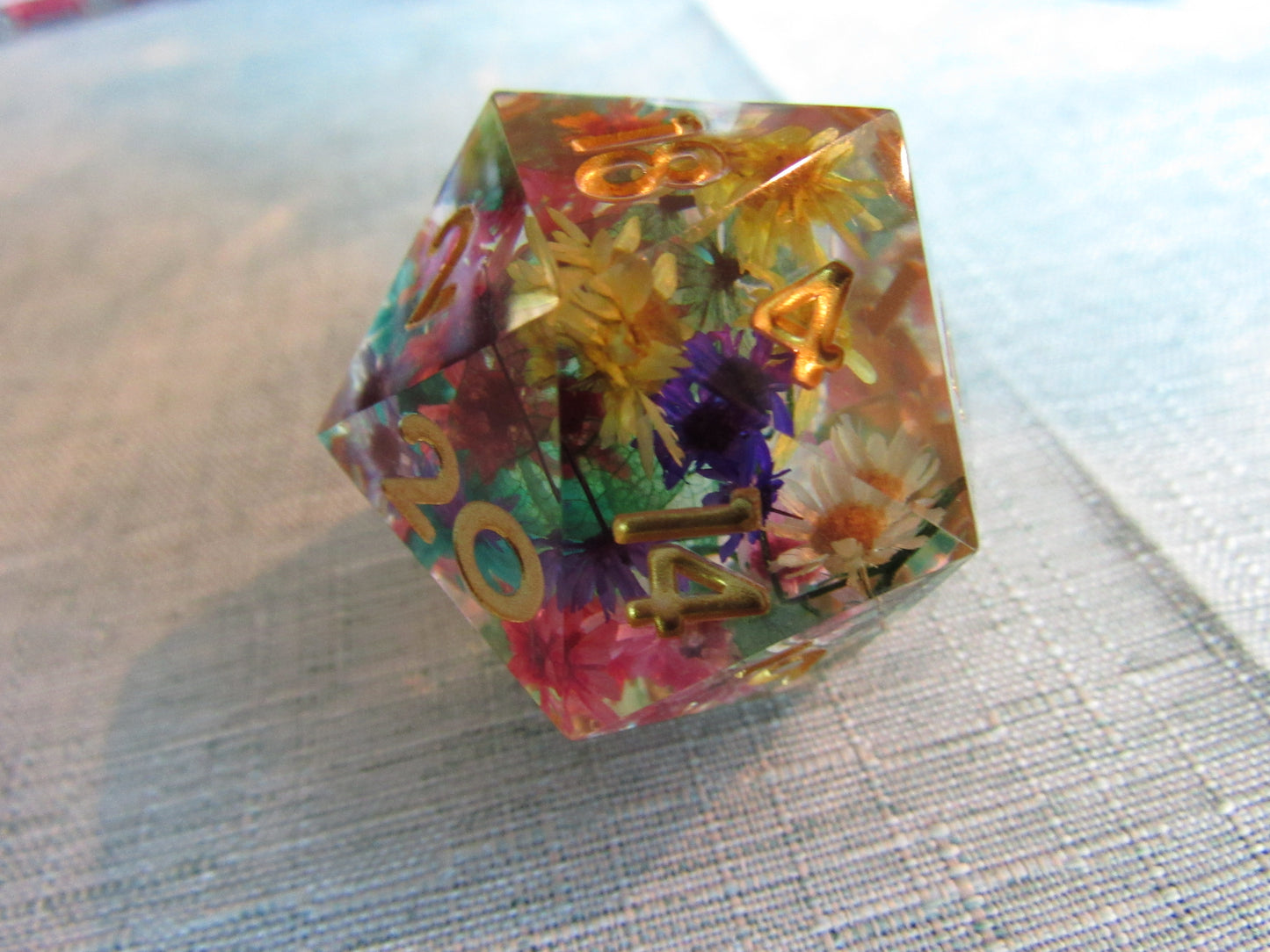 Floral Resin D20 (Large - 33mm)