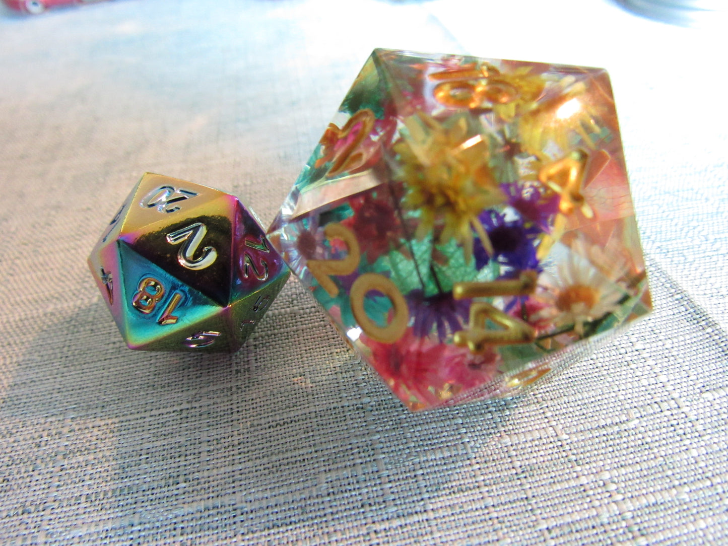 Floral Resin D20 (Large - 33mm)