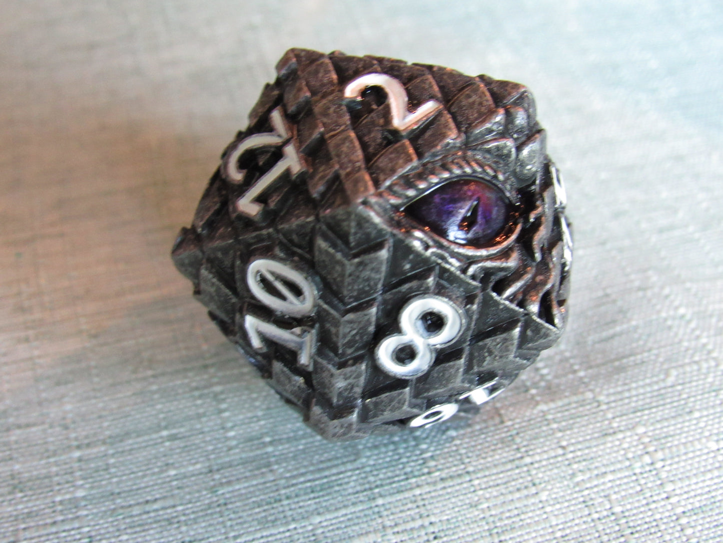 Dragon Scale D20 (Large - 33mm)