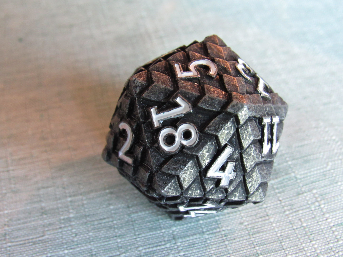 Dragon Scale D20 (Large - 33mm)