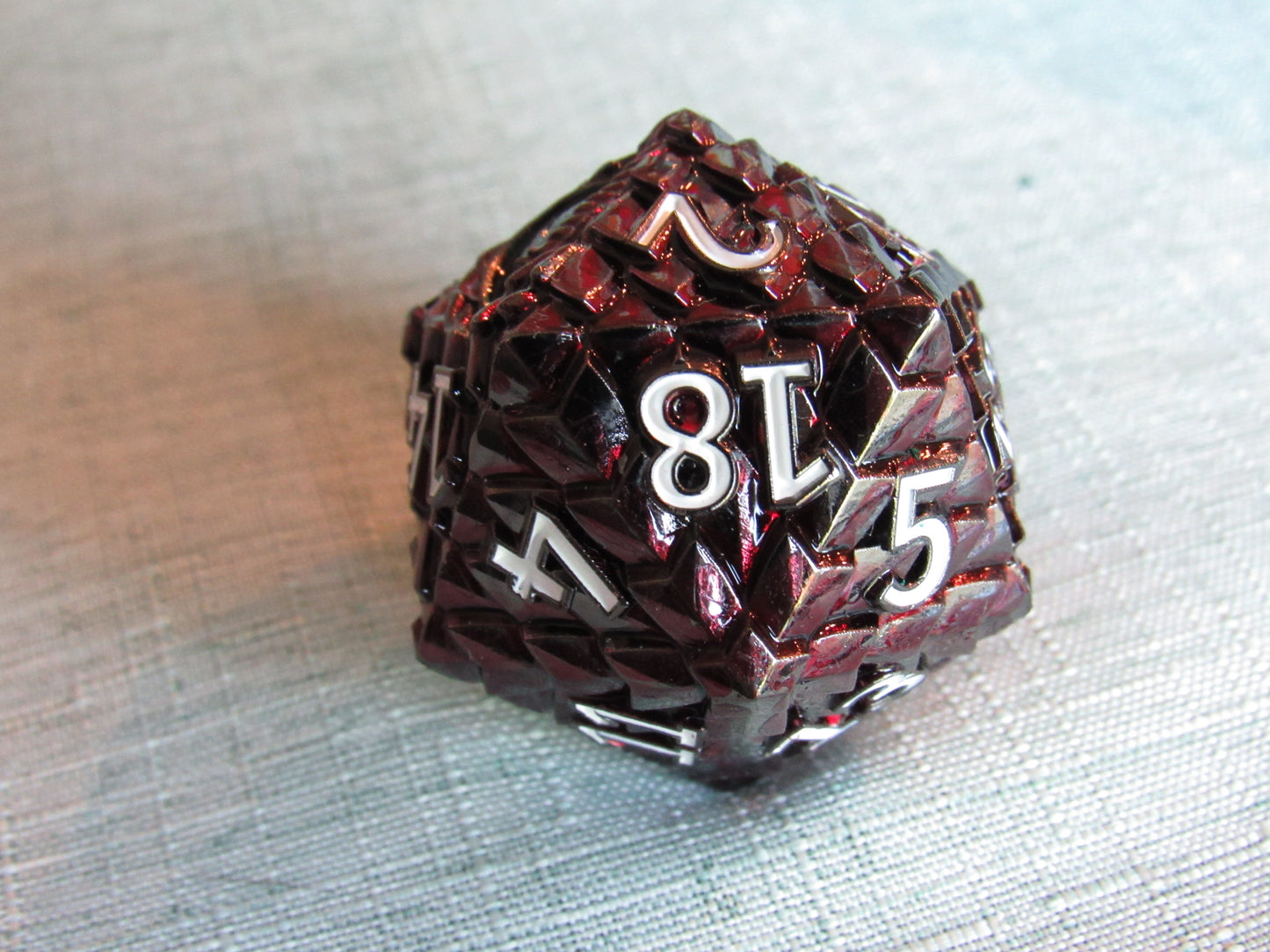 Dragon Scale D20 (Large - 33mm)