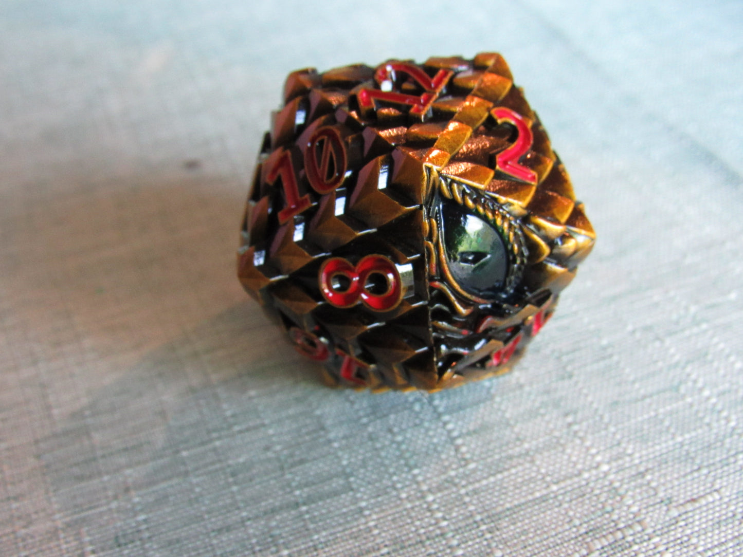 Dragon Scale D20 (Large - 33mm)