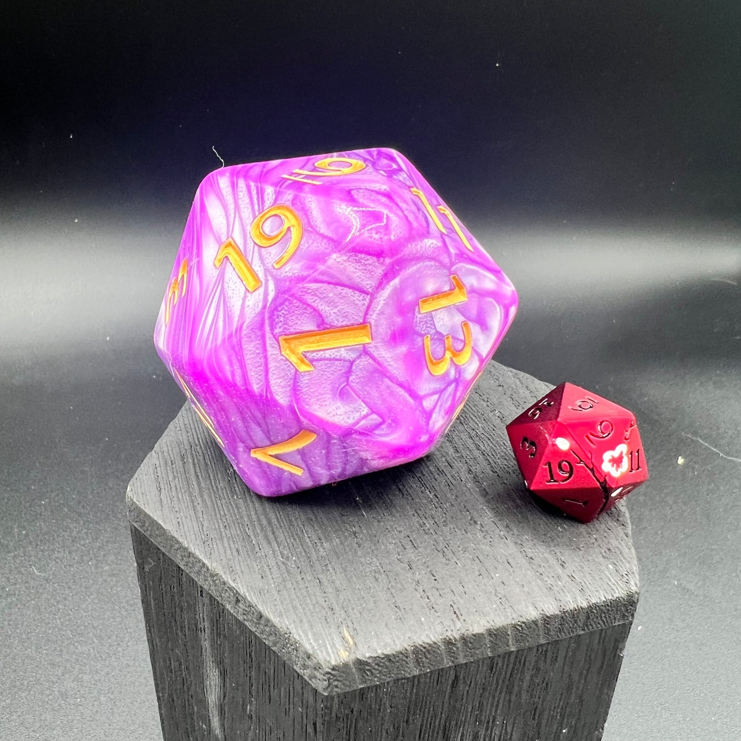Giant Purple Pearl D20