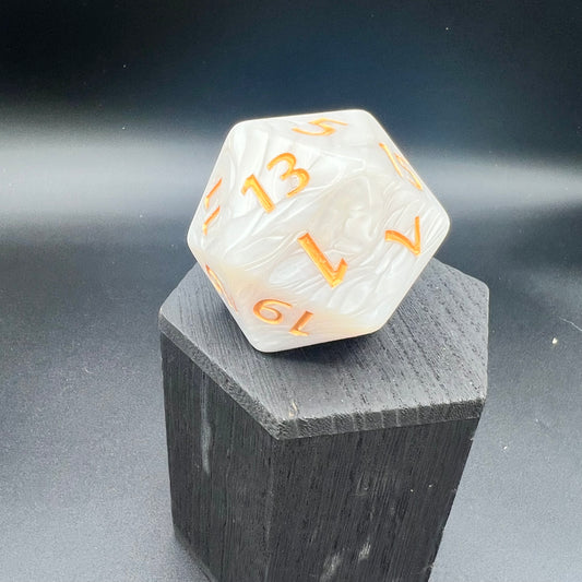 Giant White Pearl D20