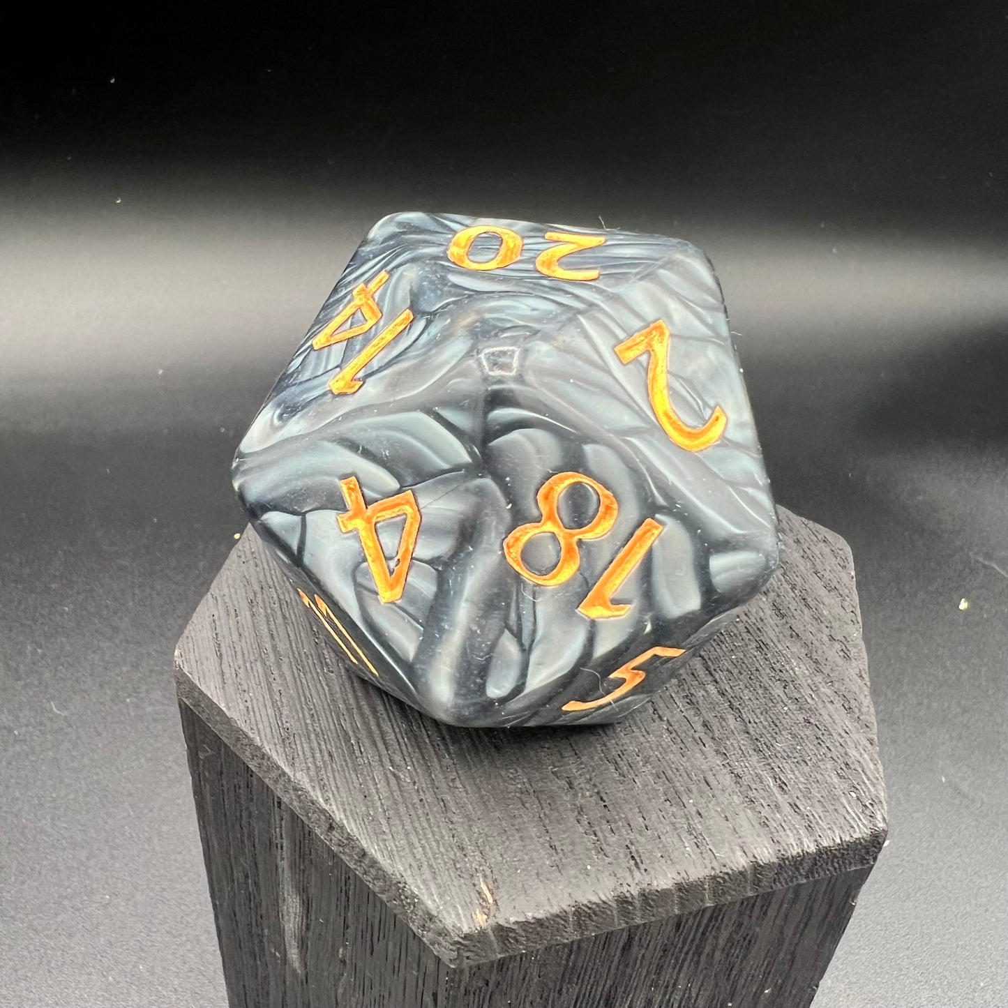 Giant Black Pearl D20