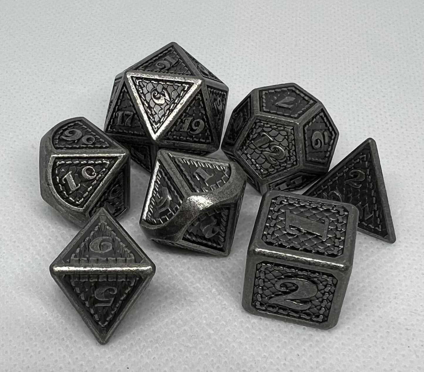 DS-07 Ancient Silver, Dragon-Scale, Metal Dice Set