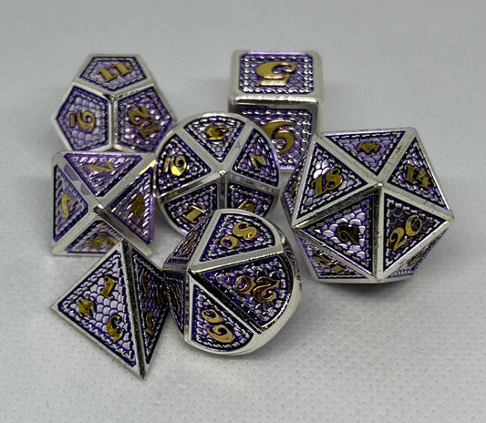 DS-12 Lilac-on-Silver, Dragon-Scale, Metal Dice Set