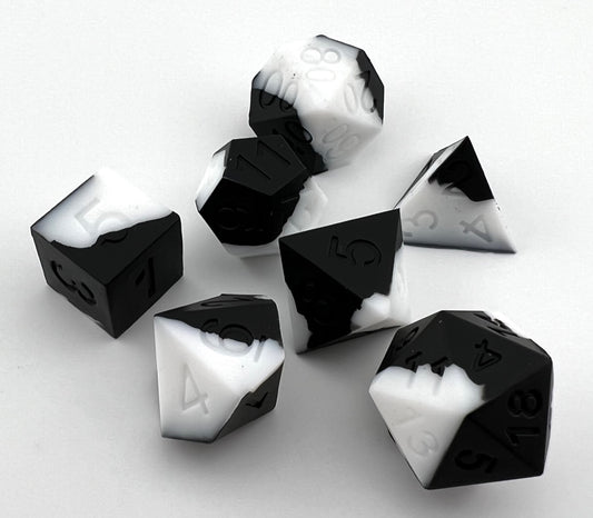 SI-02 Black-and-White, Silicone Dice Set