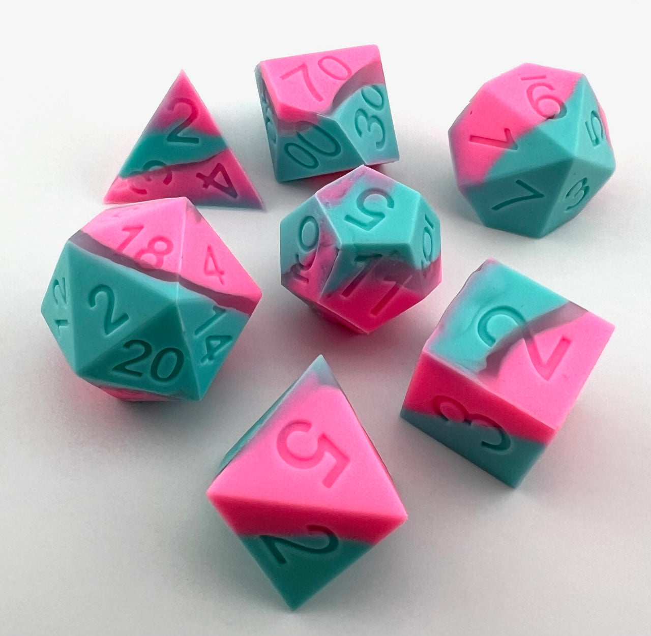SI-09 Pink-and-Blue, Silicone Dice Set